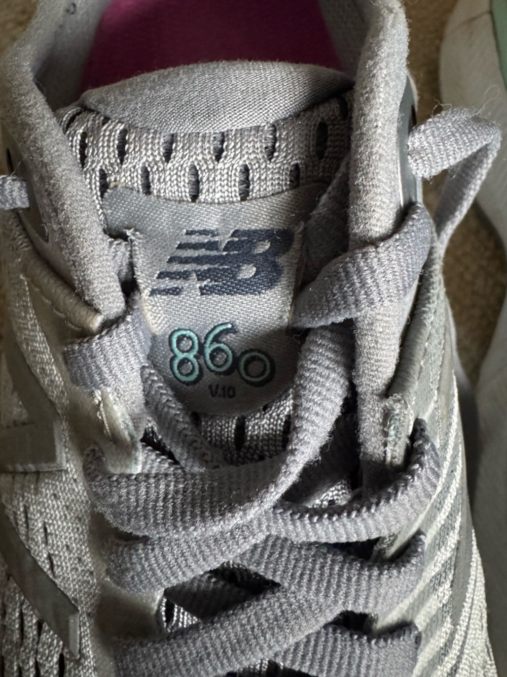 New Balance 860v10 Running Shoes Gray Mint Cushioned Sneaker Trainer Size 5.5 - Picture 8 of 12
